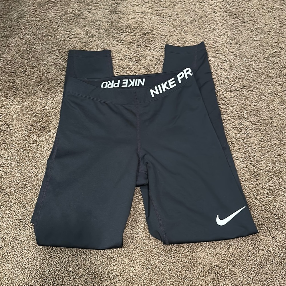 women’s small nike pro leggings